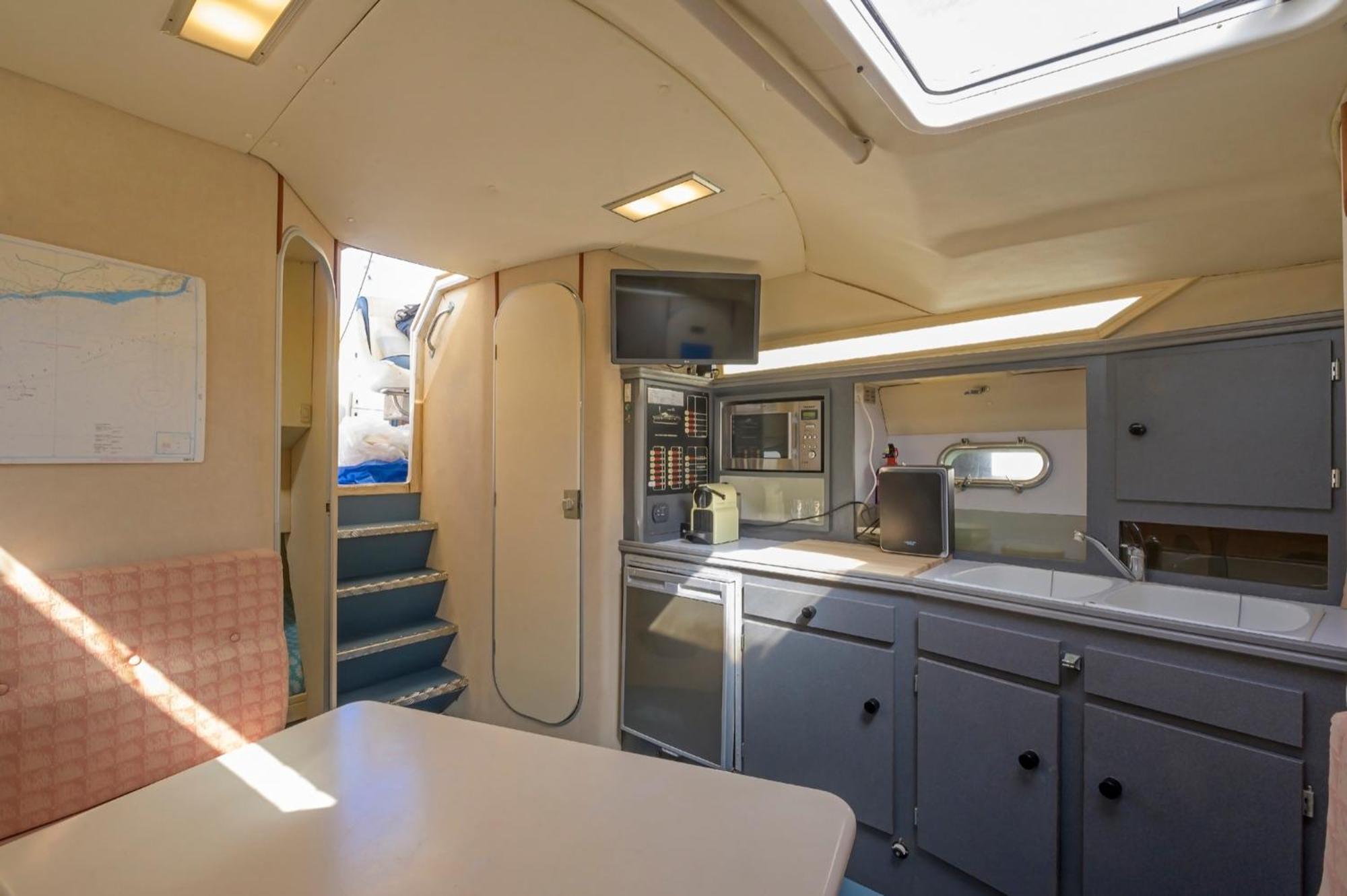 Boat Hotel Barcelona 산트 아드리아 데 베소스 객실 사진