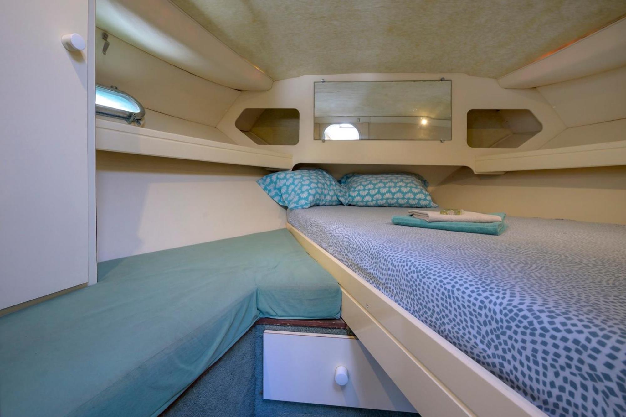 Boat Hotel Barcelona 산트 아드리아 데 베소스 객실 사진