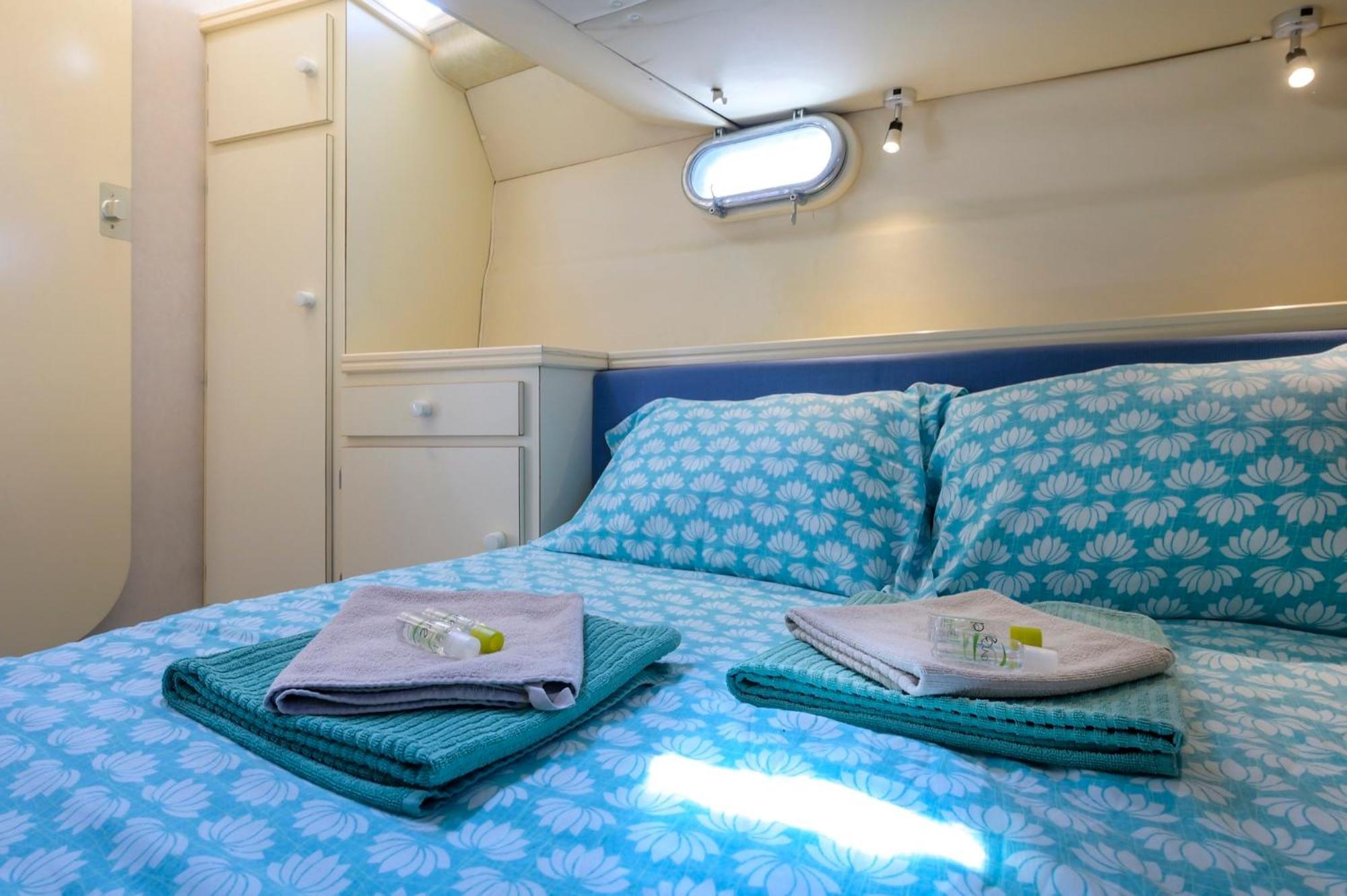 Boat Hotel Barcelona 산트 아드리아 데 베소스 객실 사진